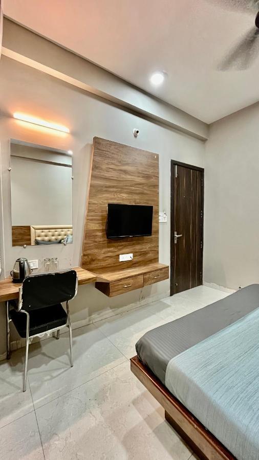 Stayzy Evanka Indore Exterior foto